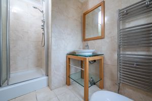 En-suite- click for photo gallery
